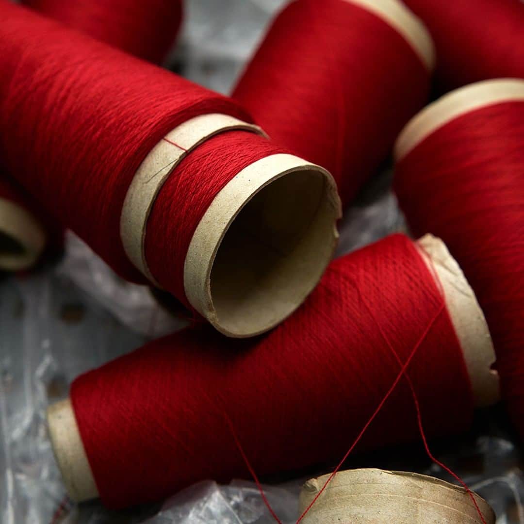 ジョンスメドレーさんのインスタグラム写真 - (ジョンスメドレーInstagram)「We use the finest yarns and fibres to create our worlds finest knitwear… #MondayMillView #MadeinEngland 📸 By @asiawerbel」8月12日 16時45分 - johnsmedleyknitwear
