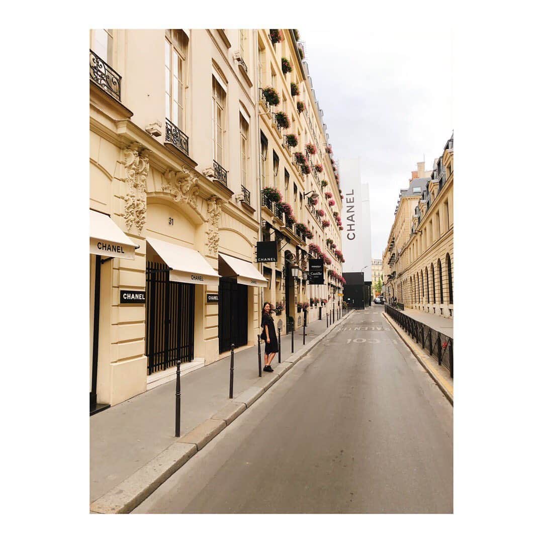 のインスタグラム：「I love the cityscape of Paris.  #paris」
