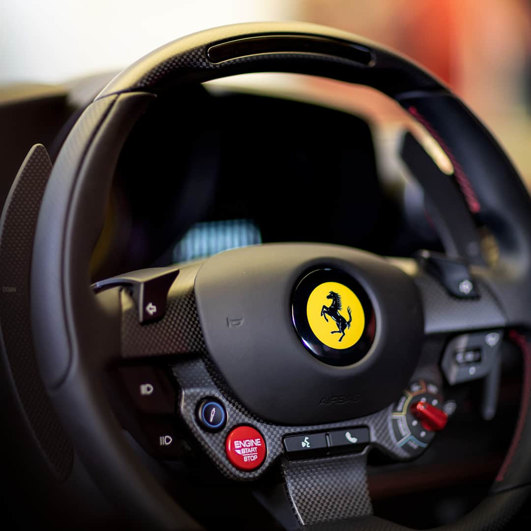 フェラーリさんのインスタグラム写真 - (フェラーリInstagram)「#Ferrari: every journey behind the wheel starts with the commitment to new sensations. #Details #ItalianDesign #LuxuryCars #FerrariF8Tributo」8月12日 17時00分 - ferrari