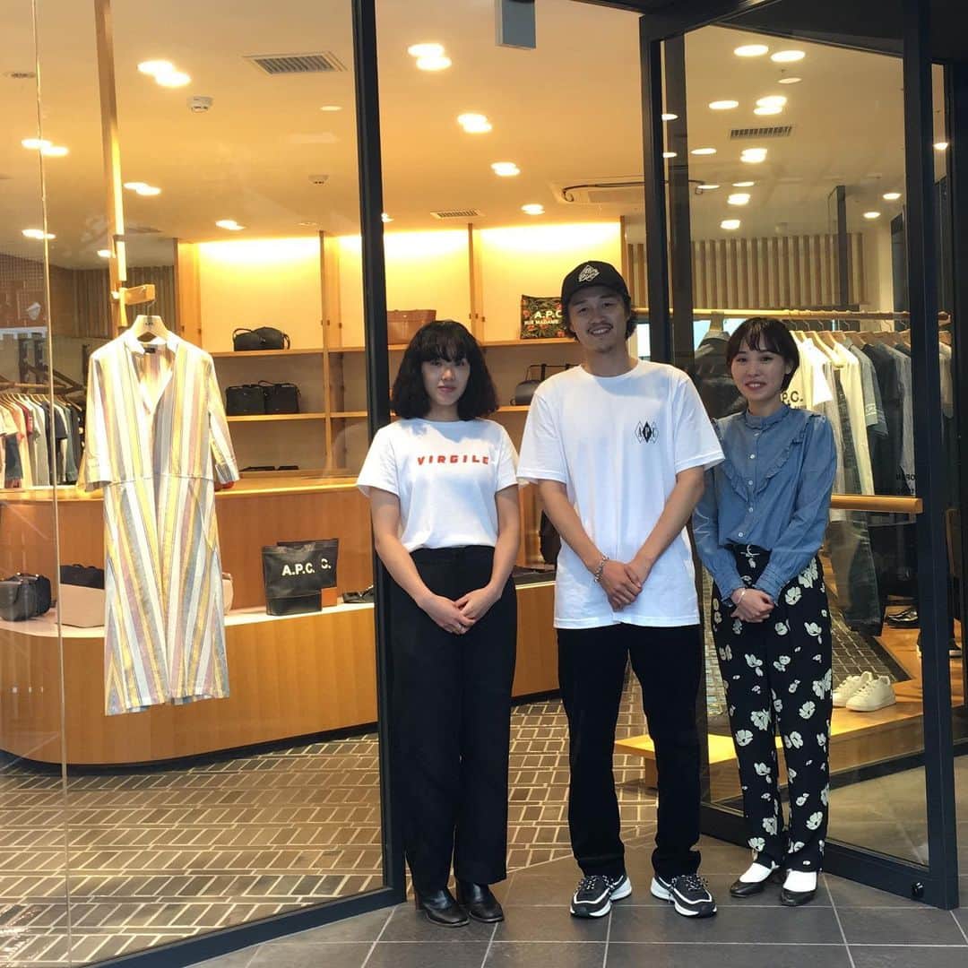 アーペーセーさんのインスタグラム写真 - (アーペーセーInstagram)「A.P.C. Hiroshima store staff wearing the Spring / Summer collection.  #APCstaff #APC #SS19」8月12日 17時18分 - apc_paris