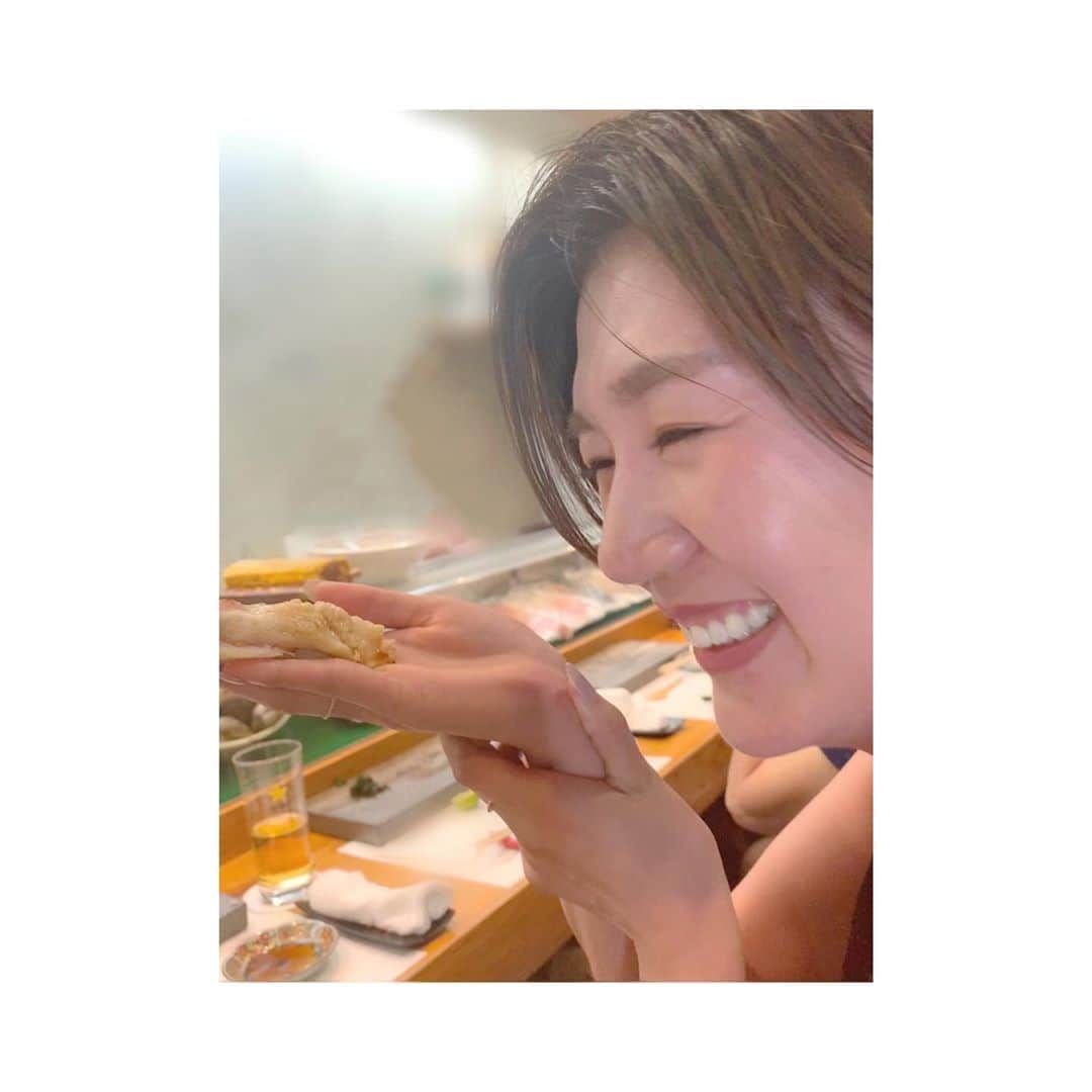 栗原恵さんのインスタグラム写真 - (栗原恵Instagram)「🌰 美味しいものを食べてる時が 何より幸せです…🤤🍣 ・ ・ #食いしん坊万歳」8月12日 17時22分 - megumi_kurihara_official