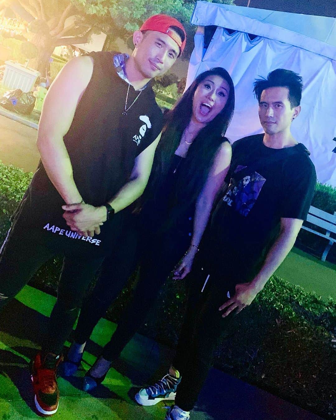 オリビア・タイのインスタグラム：「me performing without a guitar for the first time in fivever at an EDM show with @kenkoumusic at the beloved and delicious @626nightmarket 🙈 IT WAS SO FUNNN! look out for our new track, SOMEBODY coming soon & COACHELLA 2020, babyyyyyy #justkidding #noseriously #whodowecall • for my usual looping set, i’ll be back on Friday, August 30th at 8:30pm with brand new fresh DTECC&more merch + meet&greet 💜」