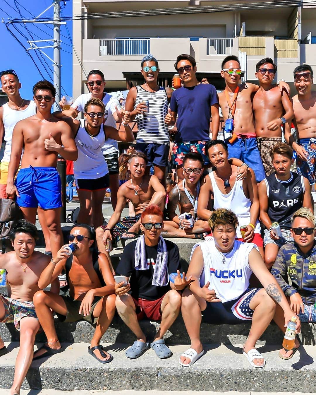 Naoki Kiriiのインスタグラム：「. UTSUMI Beach Life . #ootd #summer #friends #いろんな人のいろんなコーデ」