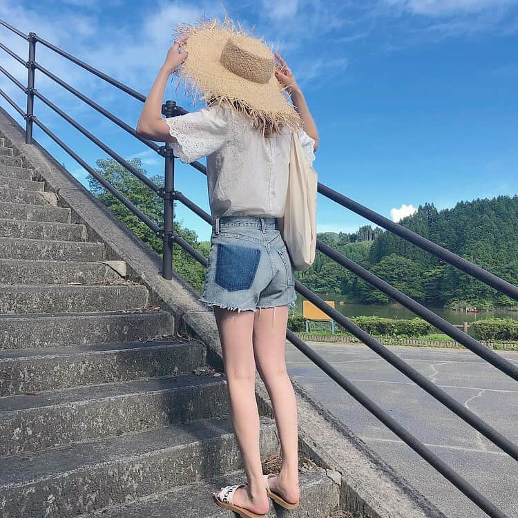 Maiさんのインスタグラム写真 - (MaiInstagram)「#ootd #moussy #マウジー #サンダル #chloe #クロエ #dholic  コーディネートの詳細はブログに書いてます💫」8月12日 17時25分 - maimaimai1016