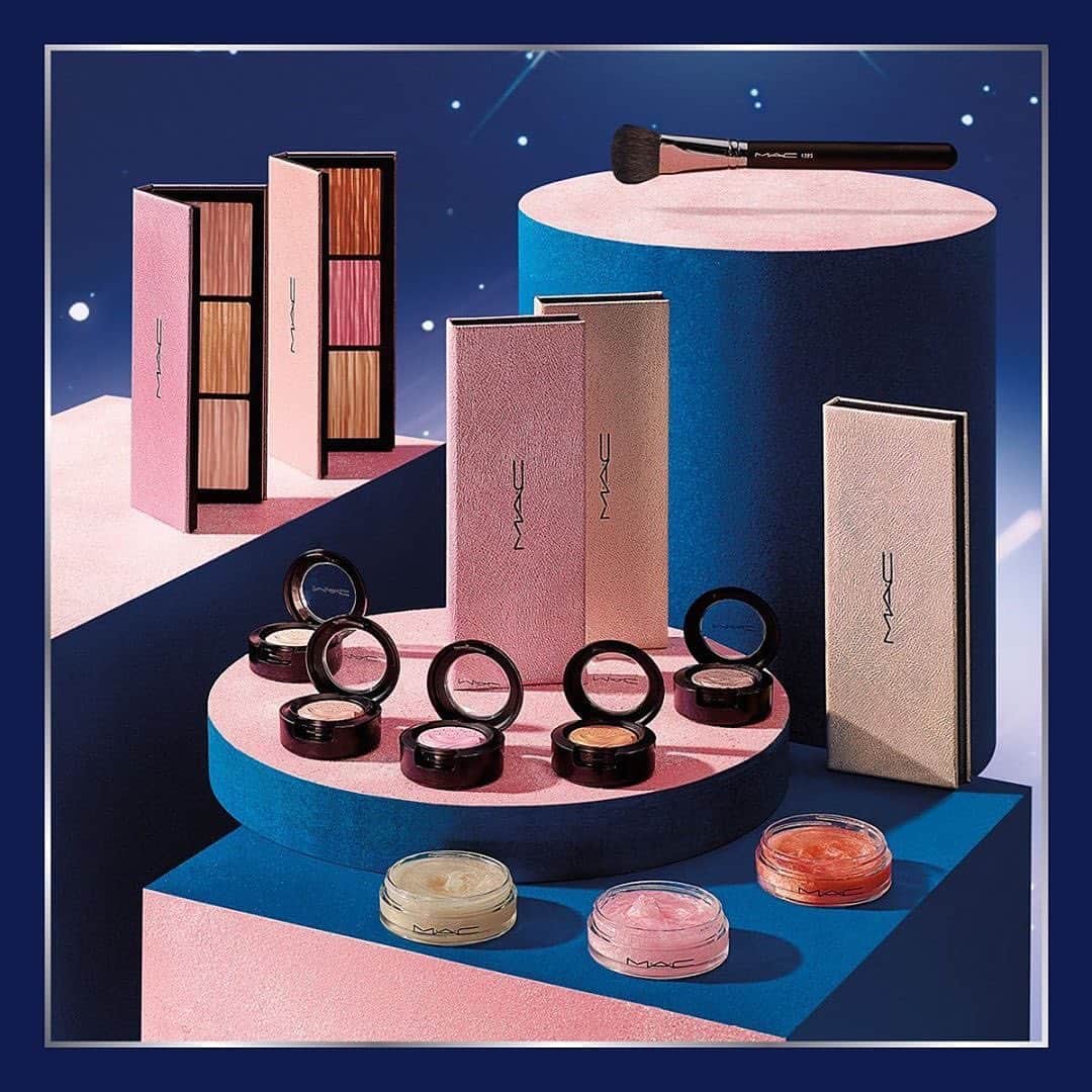 M∙A∙C Cosmetics Japanのインスタグラム：「⠀ #comingsoon キラキラの"輝き肌"に仕上げる限定コレクション✨ ⠀ 人気のグロスと単色アイシャドウにも煌めく限定色が登場✨リップグロスで唇のコンディションを整え、輝く3Dリップへ💫 ⠀ *8/13(火)オンラインショップ先行発売 *8/16(金)全国発売⠀ ⠀ ⠀ #MACエクストラディメンション #MACExtraDimension ⠀ ⠀ ⠀ ⠀ ⠀ #MACCosmeticsJapan #MACコスメ #MACCosmetics #MAC #コスメ #メイク #リップ #リップメイク #MACリップ #アイメイク #アイシャドウ #MACアイ #チーク #ハイライト #ツヤ肌 #ツヤ #つや #艶」