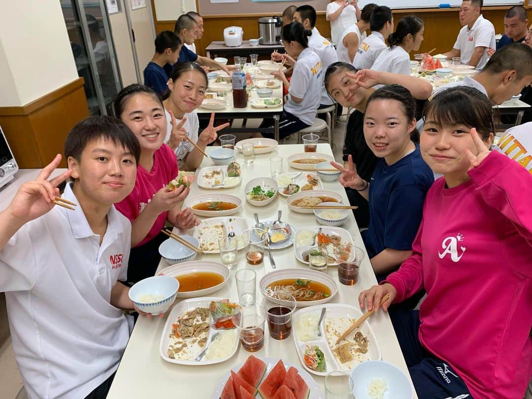 植草歩さんのインスタグラム写真 - (植草歩Instagram)「サポートしてくれた保護者の方々の 愛がはんぱなかった🍽❤️ 素敵な食事をありがとうございました🙇🏻‍♀️ #勝ち飯」8月12日 18時05分 - ayayumin0725