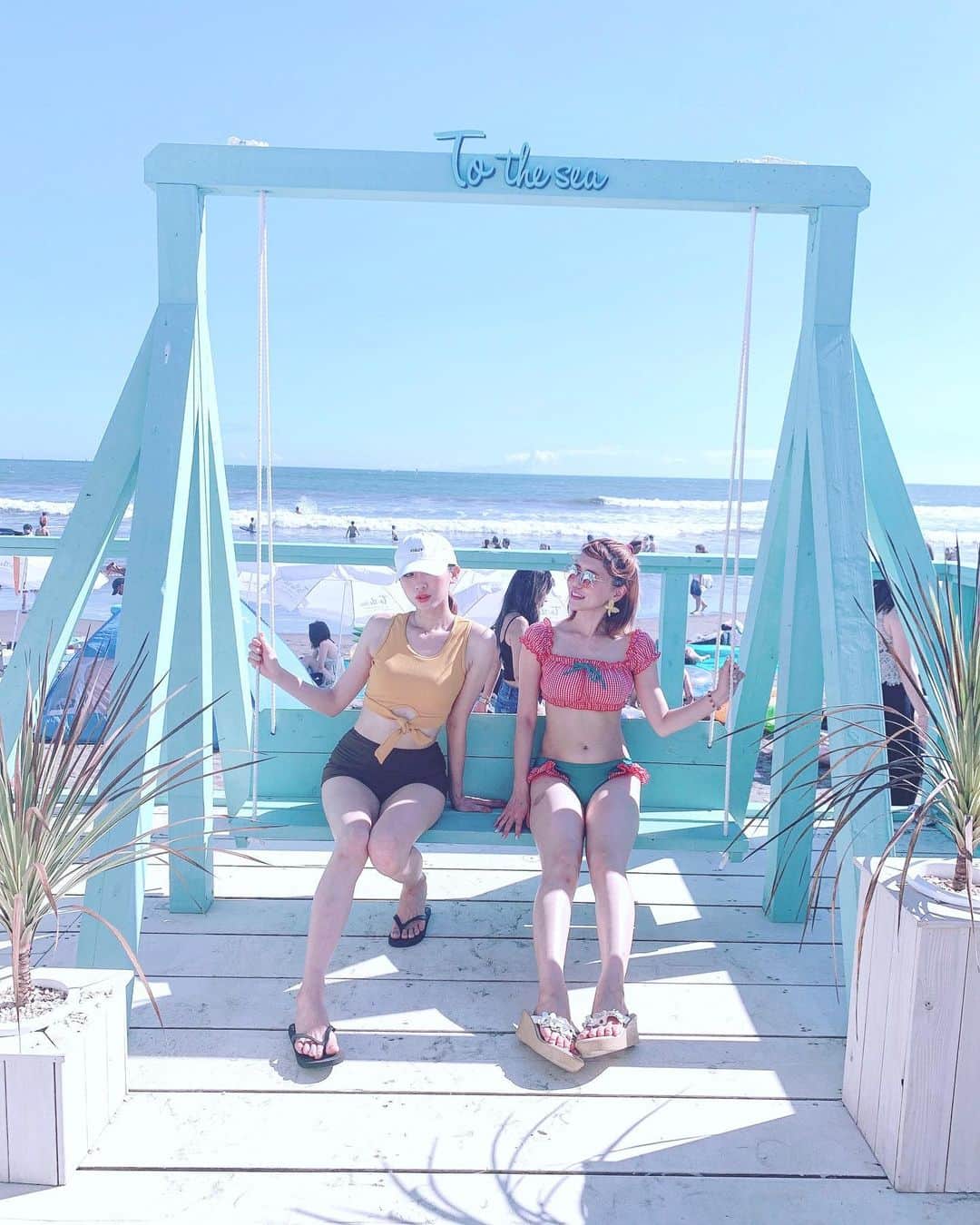 河西里音さんのインスタグラム写真 - (河西里音Instagram)「今年も可愛い海の家を発見(⁎˃ᴗ˂⁎)❤ 海さいくぅ⤴︎⤴︎⤴︎✨ #Tothesea  #yuigahama  #yuigahamabeach #sea #swimmingsuit #chuu #beautiful  #cute #sea #summer #summergirl #branco #girls #happytime #enjoy #skyblue #sun #sunnyday」8月12日 18時08分 - rion_kasai