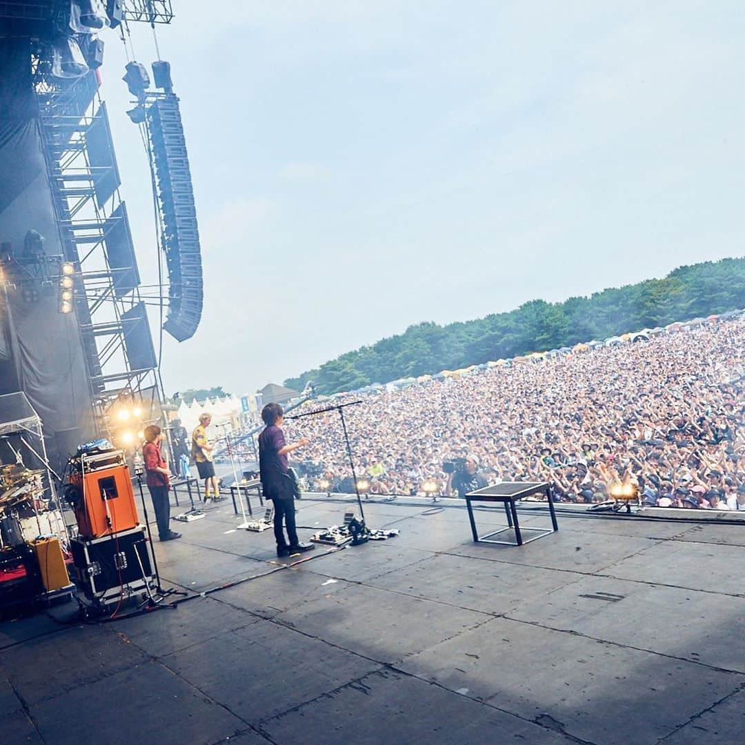 首藤義勝さんのインスタグラム写真 - (首藤義勝Instagram)「ROCK IN JAPAN FESTIVAL 2019 8.11 GRASS STAGE  とにかく誰よりも楽しむと決めて挑んだロッキン。汗も声も出し切った！ こんなちっぽけな人間に特別な景色をありがとう。また遊んでくださぁぁい  写真 @sotarogoto  #rijf2019 #ロッキン」8月12日 18時28分 - yoshikatsushuto