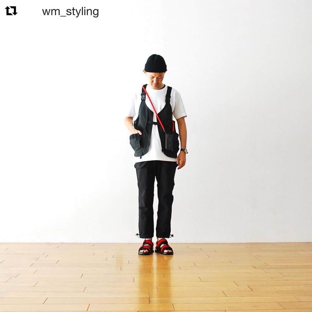 wonder_mountain_irieさんのインスタグラム写真 - (wonder_mountain_irieInstagram)「#Repost @wm_styling with @get_repost ・・・ ［#19SS_WM_styling.］ _ styling.(height 175cm weight 59kg)  vest→ #snowpeakapparel ￥38,880- tee→ #itten. ￥6,264- pants→ #MOUNTAINSMITH ￥19,224- sandal→ #MOUNTAINSMITH ￥9,612- watch→ #NigelCabourn × #TIMEX ￥31,320- mobile strap for iPhone→ #EPM ￥7,344- _ 〈online store / @digital_mountain〉 → http://www.digital-mountain.net _ 【オンラインストア#DigitalMountain へのご注文】 *24時間受付 *15時までのご注文で即日発送 *1万円以上ご購入で送料無料 tel：084-973-8204 _ We can send your order overseas. Accepted payment method is by PayPal or credit card only. (AMEX is not accepted)  Ordering procedure details can be found here. >>http://www.digital-mountain.net/html/page56.html _ 本店：@Wonder_Mountain_irie 系列店：@hacbywondermountain (#japan #hiroshima #日本 #広島 #福山) _」8月12日 18時28分 - wonder_mountain_