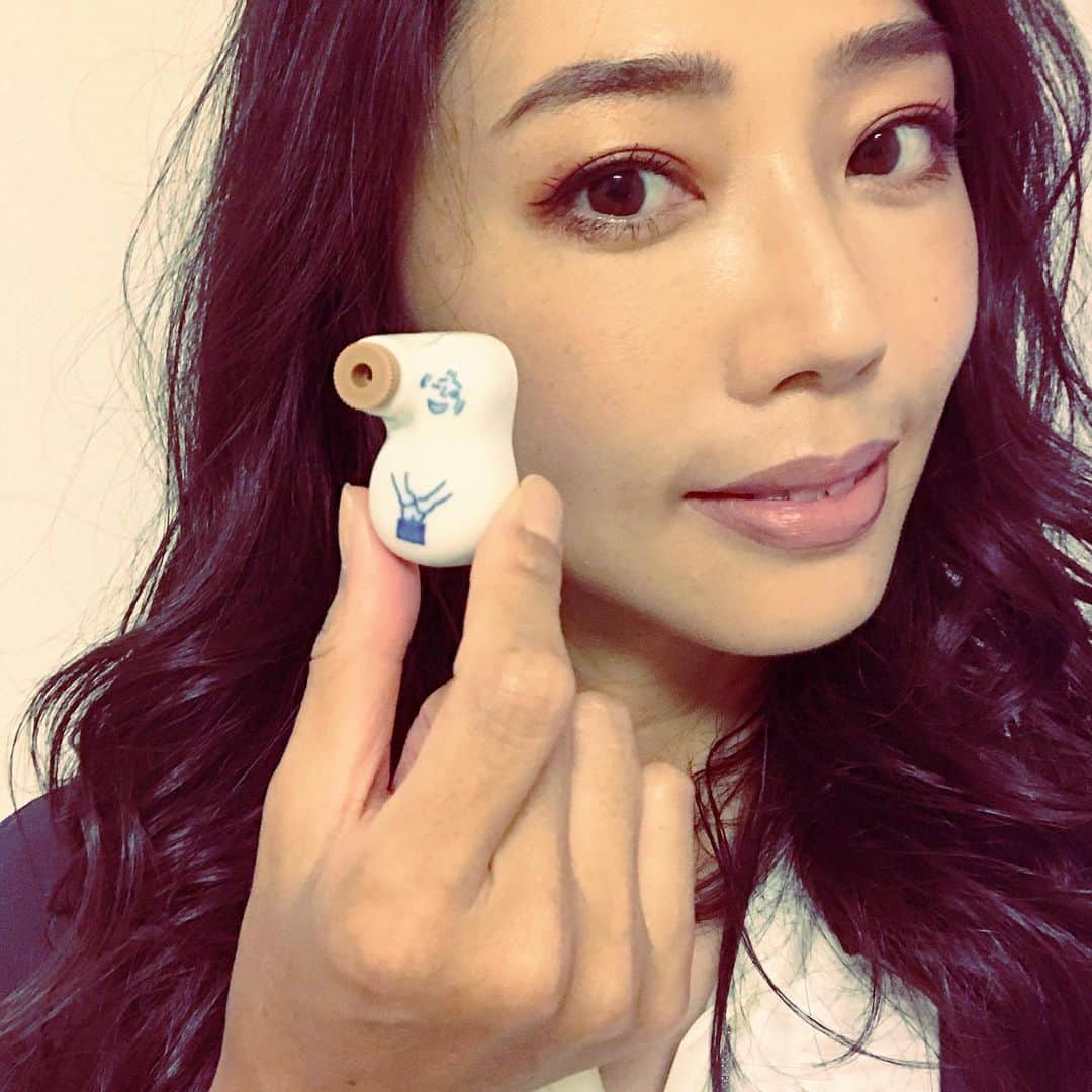 のインスタグラム：「【ひょうちゃん】 崎陽軒のひょうちゃん、おニューゲット！  賞味期限当日中のものにしかはいってないから、そんなたくさん食べれない笑  これで、３つめ！  真空パックにも、ひょうちゃん入れて欲しいなぁ🤣🤣🤣 - - - #ひょうちゃん #崎陽軒 #シュウマイ #焼売 #醤油入れ #コレクター #コレクション #翔んで埼玉 #followme」