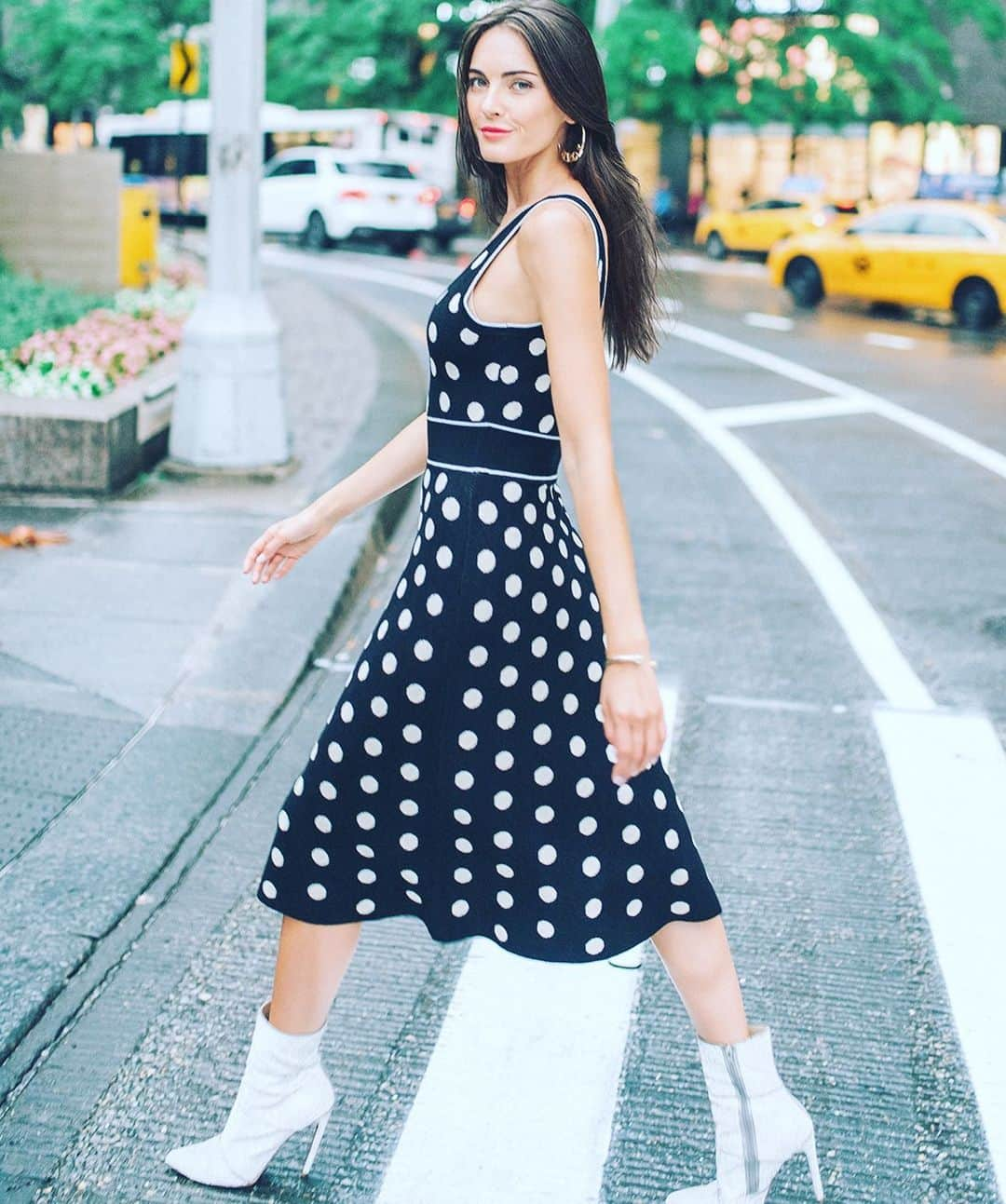 レイチェルロイさんのインスタグラム写真 - (レイチェルロイInstagram)「Monday 💗 . . . #fashionlover #fashiondesign #fashioninsta #fashionlook #fashionlovers #fashionlove #fashiontrends #fashiondiary #fashionstore #fashiongirls #nyc #nycc #nycity #nyc_highlights #nycmua #nycfashionblogger #instagramnyc #nycfashion #nycblogger #nycstreetstyle #nycbloggers #nycdesigner #nyclife #rachelroy」8月13日 4時20分 - rachel_roy