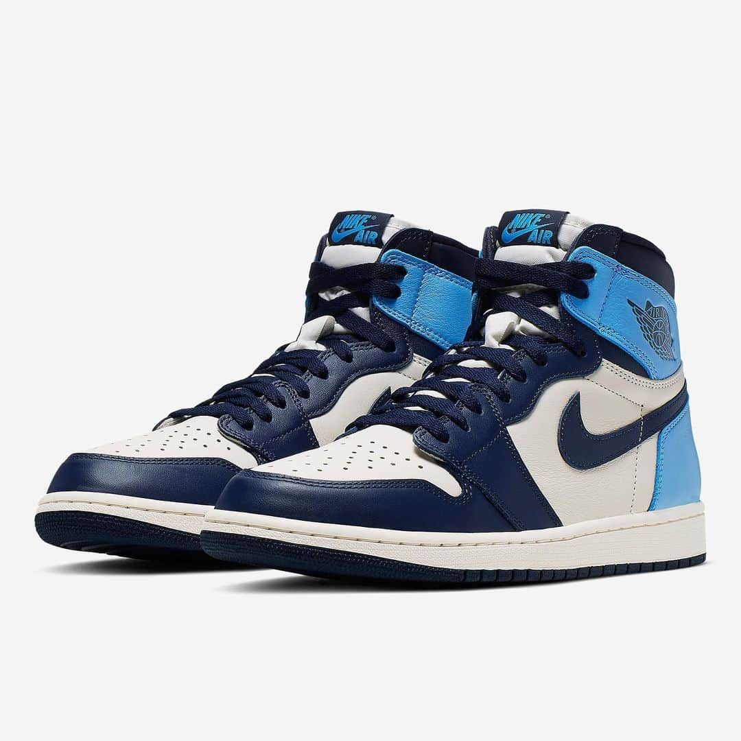 Sneaker Newsさんのインスタグラム写真 - (Sneaker NewsInstagram)「August is closing out with the release of the Air Jordan 1 Retro High OG in UNC Tar Heel colors. For a detailed look, tap the link in our bio.」8月13日 4時37分 - sneakernews