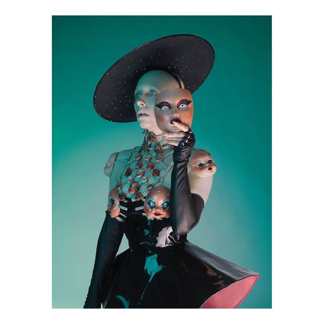 B. Akerlundさんのインスタグラム写真 - (B. AkerlundInstagram)「I was a huge honor to mentor @otisfashion class of 2019 , and this is my interpretation of their  creations ..... #doll look designed by @bylaceydalimonte & @olicarrillostudio 📸 @franzszony 💇🏻‍♀️ @clydehairgod 💄 @gottmik #styledbyb」8月13日 4時47分 - bcompleted