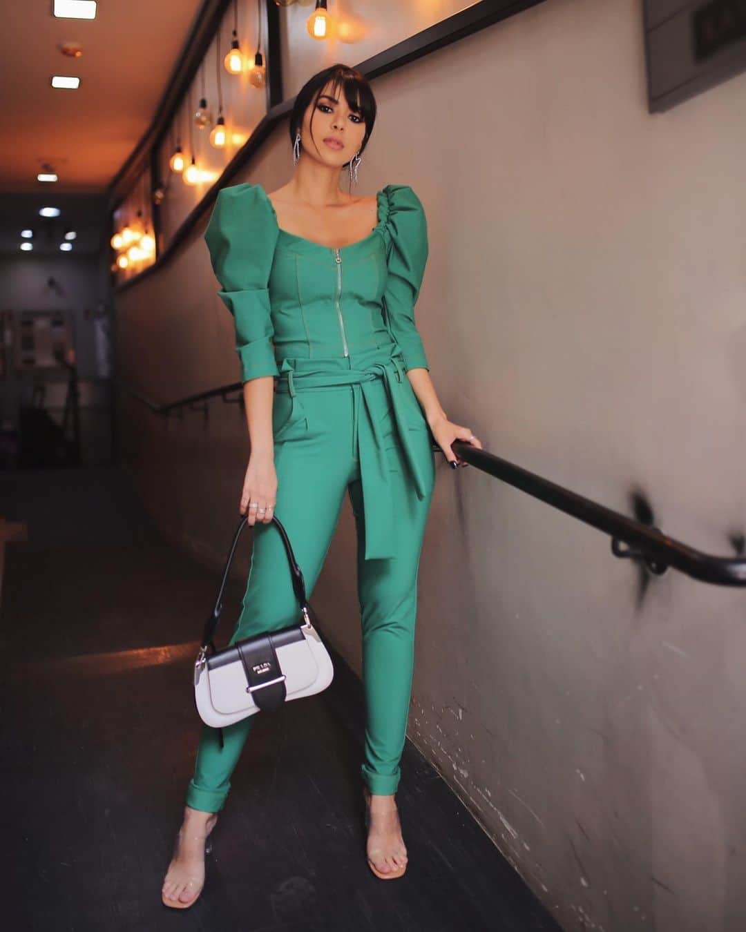 のインスタグラム：「Nem parece que faz barulhinho de água com a barriga kkkk... Look mara de hoje no lançamento da @use.lamora ! A coleção nova tá um pisãoooo」