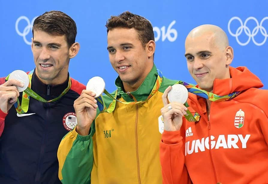 チャド・ルクロさんのインスタグラム写真 - (チャド・ルクロInstagram)「3 years ago today 🙏🏼🇿🇦 first ever triple silver at @olympics」8月13日 5時08分 - chadleclos92