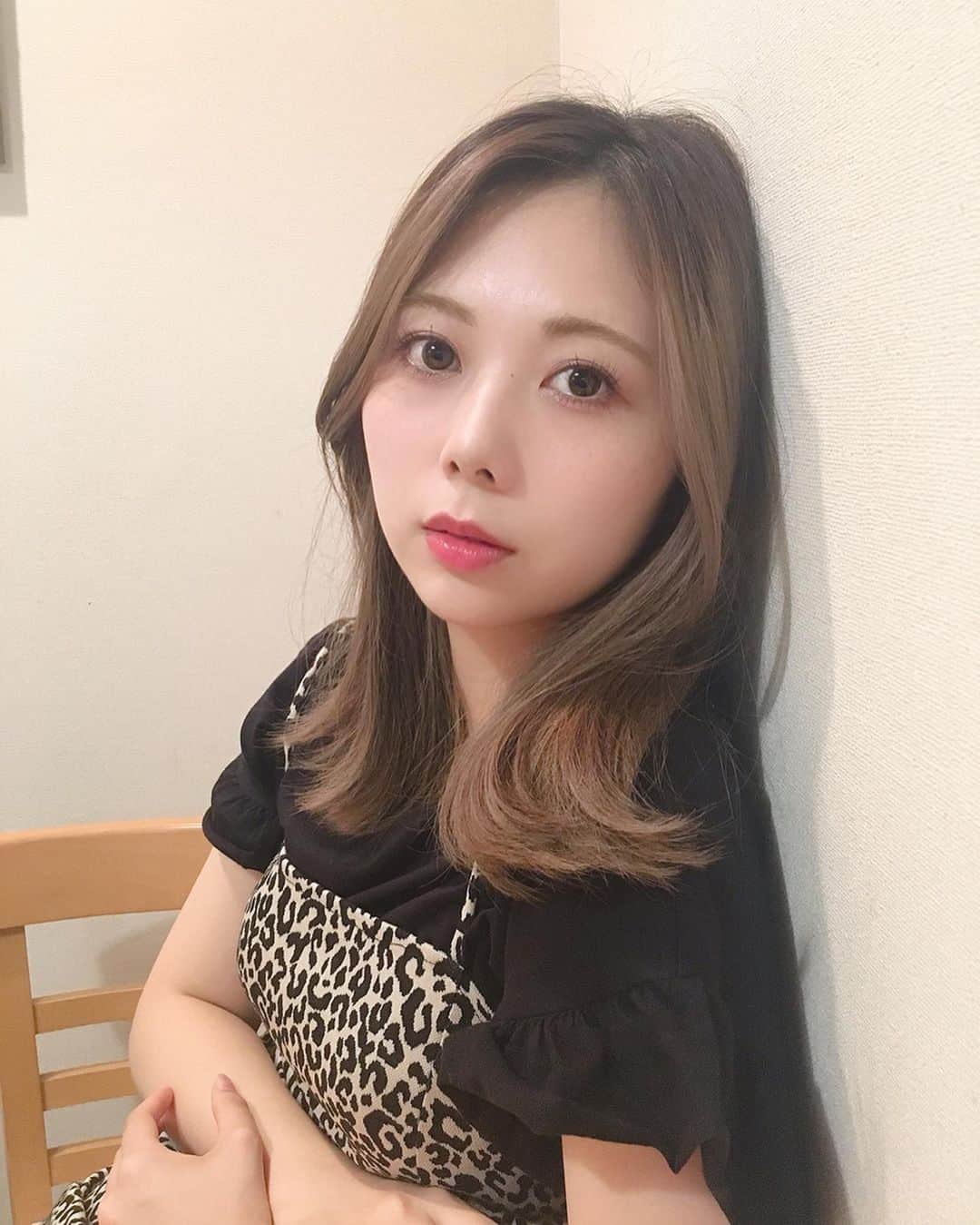 西村季里子さんのインスタグラム写真 - (西村季里子Instagram)「・ 実家帰省期間終了😭🍒 今日はお姉ちゃん家族もきて、 姪っ子甥っ子とたわむれた👶🏻💖 親友と息子くんももちろん家にいて、 賑やかすぎたな〜〜〜💗幸 そして我らが青森の星、八戸学院光星の 甲子園の試合もリアルタイムで見れた⚾️✨ 勝ててよかった〜〜〜🙌🏻💕💕💕 夜は高校のときのバスケ部のみんなと集まって (※バスケ部マネージャーやってました🙋🏻‍♀️) ちょこっとだけどみんなに会えて嬉しかった🥰 新幹線間に合わないかと思ったけど 無事いま乗れてるよかった🥺 短い帰省だったけど、 たくさんリフレッシュできました🌷 またあしたから頑張ろう💪🏻💖 #青森#青森県#実家#帰省#夏休み #新幹線#はやぶさ#帰り道#寂しさの極み #家族#姪っ子#甥っ子#大家族 #甲子園#八戸学院光星#野球#⚾️ #バスケ部#元マネージャー#部活 #もう少し地元いたかった#帰れただけでもいっか #follow#followme」8月12日 20時55分 - kiriko_nishimura