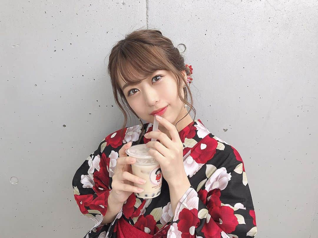 篠崎彩奈さんのインスタグラム写真 - (篠崎彩奈Instagram)「_ 一緒にタピ活する？🥰🥤 (タピ活って言葉を使いたいだけ) . ちなみにわたしはタピオカミルクティーのお陰でミルクティーが飲めるようなりました🥺 #タピ活 #タピオカミルクティー」8月12日 20時57分 - ayana.s_official