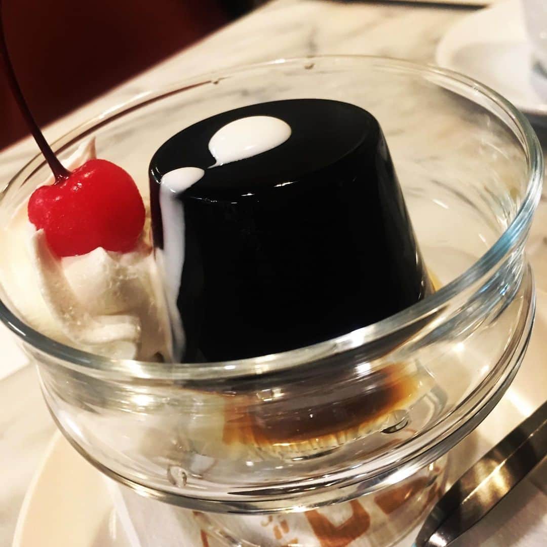 宮田麺児のインスタグラム：「魅惑のコーヒーゼリー  #黒いダイヤ#コーヒーゼリー#新世界#ドレミ#純喫茶」