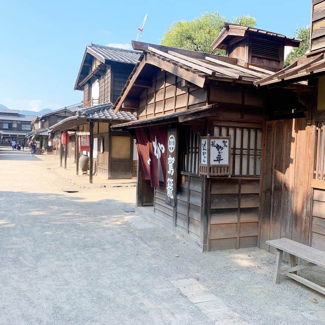 愛白もあさんのインスタグラム写真 - (愛白もあInstagram)「とある日の京都。 ゆいちゃん(#結乃かなり )とあっきょん(#亜聖樹 )と3人旅。 暑かったーー。 楽しかったーー‼︎ #京都  #桂川  #初めて の #東映太秦映画村  #お馬さん も暑そう #7枚 目の写真の私 #忍び みたい」8月12日 21時09分 - aishiro_moa