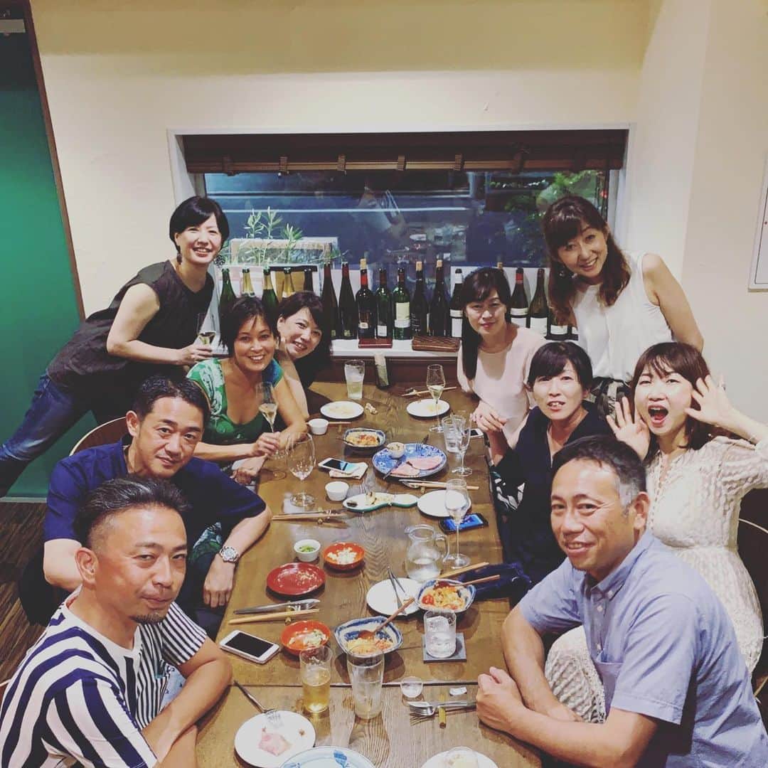 阿部洋子さんのインスタグラム写真 - (阿部洋子Instagram)「👯‍♀️ 帰省しゅーりょー。 現実に戻ります… みんなで行ったあすかちゃんのお店、美味しかったー！ #プチ同窓会  #高校  #共学」8月12日 21時12分 - hirocoring