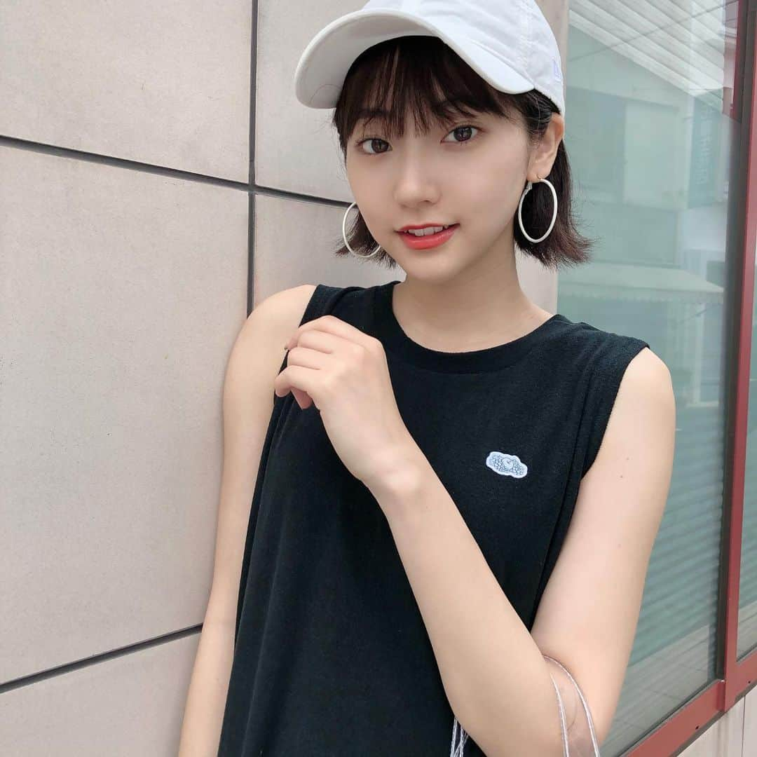 non-noさんのインスタグラム写真 - (non-noInstagram)「9月号、モデルの私服特集から玲奈のオフショ🥰 スポーティーなスタイルが好きなれなれなの、女の子らしさもあるカジュアルコーデの秘訣って❓ 誌面で是非チェックしてね❣️ #武田玲奈 #nonno #れなれな #可愛い #キャップ女子 #っていいですよね」8月12日 21時28分 - nonno_magazine