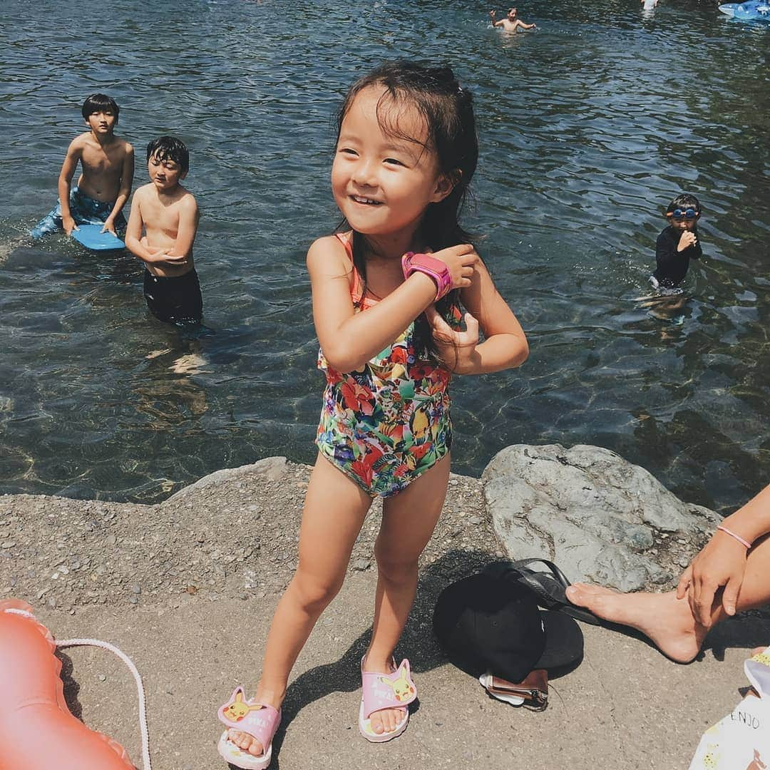 内山麿我さんのインスタグラム写真 - (内山麿我Instagram)「さいこーキャンプの巻  子供の教育にもキャンプはサイコーだと再認識。共同作業、チームワーク、おもてなしの心、大事です。  @yubacchi ありがとう  #キャンプ #camping #bbq #バーベキュー #サバイバル #都会のターザン #自然にかえりたい #都心キャンプ部 #サイコー #充実bbq」8月12日 21時26分 - maroka_uchiyama