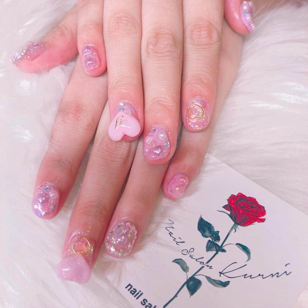 ゆなさんのインスタグラム写真 - (ゆなInstagram)「お初ネイル💅💞 ･ ･ @nailsalon.kurni_yuumi  さんに 夏休み限定で素敵なネイルを して頂きました😢💓 全体的にピンクで統一で デザインはお任せです💓  ハートがめためた可愛い…😳 期間短いけど、撮影とかもろもろ 楽しくなりそ💓💓💓 ゆうみさん、 本当にありがとうございました🙇‍♀️🙇‍♀️🙇‍♀️ nailsalon.kurni👇🏻 @nailsalon.kurni_yuumi  #ゆな #ゆなたこ  #ネイル #nailsalon.kurni #popteenモデル」8月12日 21時39分 - _yunachannel