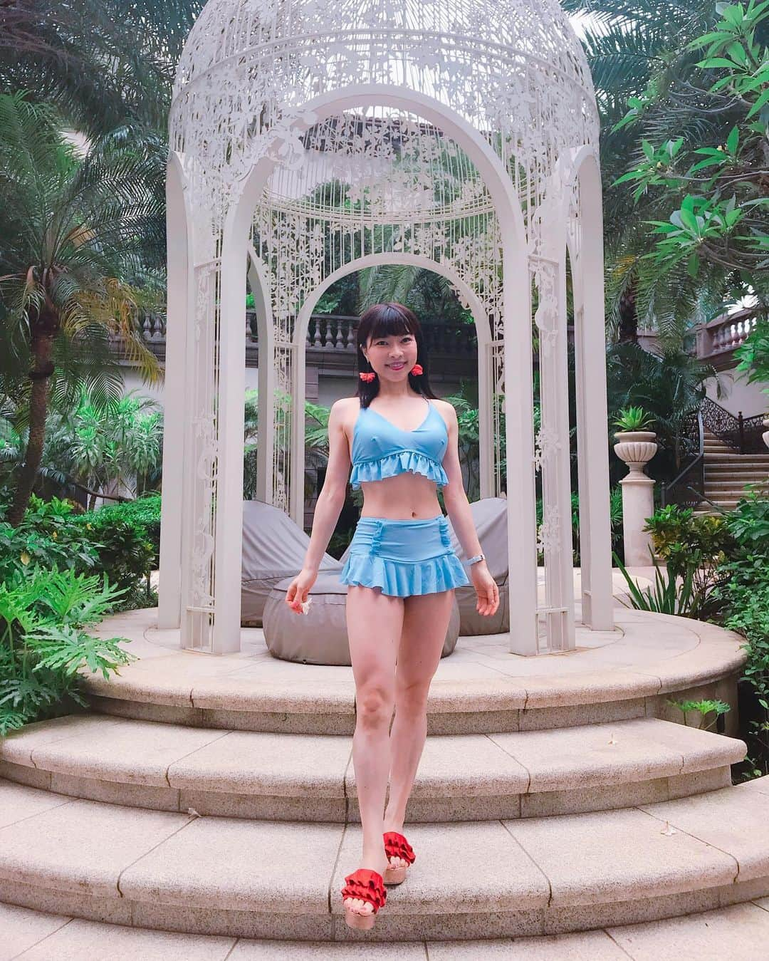 DJ MIYAさんのインスタグラム写真 - (DJ MIYAInstagram)「やっほぉ❤️こんばんにゃぁ❤️夏休み、ジムしか行ってないかもー笑笑 . 水着shot👙サービスぅぅ💗 .  この写真は、一か月くらい前かな？(o^^o) 時差スタグラムー笑 . . 台北 ひとり旅の⭐︎お気に入りプールshot❤️in マンダリンオリエンタルホテル台北❤️ .  in Mandarin Oriental Taipei💗 . 本当に至るところがアートで、お部屋の内装も可愛くて大好きになりました❤️❤️ . .  リゾート感満載なので、夏にもおすすめのホテルです。 松山空港からタクシーで5分くらいで、近いのもpoint❤️ .  このワンピースタイプの水着は、  @17kg_official . . .  イチナナキログラム さんの💗だよ(^ ^) #ホテルプール #リゾート #水着 #ビキニ #MandarinOrientalTaipei #マンダリンオリエンタル台北 #台北文華東方酒店 #ラグジュアリーホテル #台北旅行　#台湾　#台北女子旅　#台湾一人旅　#旅インスタグラマー　#旅ブロガー  #台湾女子旅  #taipei #マンダリンオリエンタルホテル　 #ホテル好き　#今日のコーデ #水着  #ファッションコーデ　#今日のメイク　#今日のコーディネート　#タビジョ　#海外旅行好き #台湾旅行 #旅大好き #高級ホテル #トラベラー #旅インフルエンサー #マイトリップMIYA」8月12日 21時54分 - dj_miya