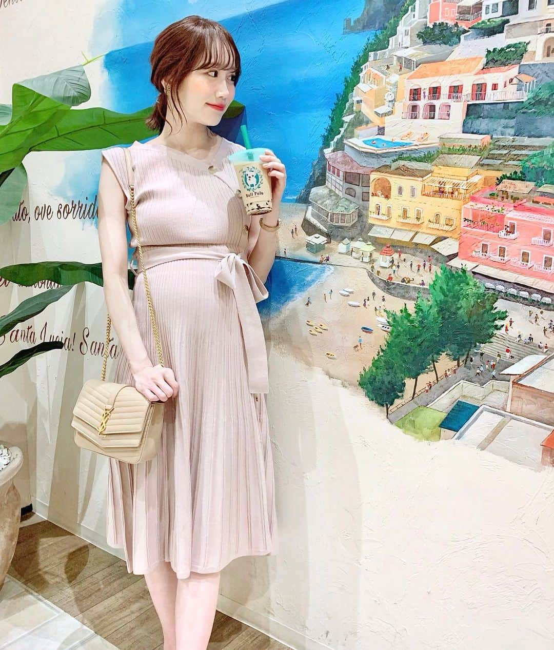 佐藤瀬奈さんのインスタグラム写真 佐藤瀬奈instagram 家族でご飯食べて締めにタピオカ 良き夜でした ワンピースは Mercuryduo Com マーキュリーのニットワンピは本当にシルエットが綺麗 伸びが良いからお腹も全く苦しくないよ