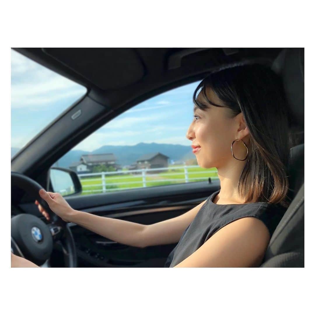 愛加あゆさんのインスタグラム写真 - (愛加あゆInstagram)「家族に見守られながら田舎町を運転。私が運転する時、みんなの心が1つになります🔰 #免許取得後初運転  #富山 #とやまふるさと大使 #愛加あゆ」8月12日 22時05分 - manaka_ayu