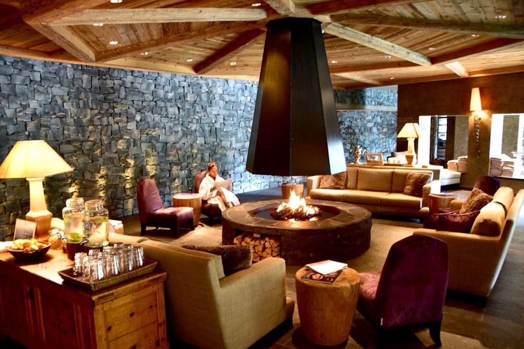 太田エイミーのインスタグラム：「This spa is everything @gstaadpalace . . . . . . @swissdeluxehotels @myswitzerland #inlovewithswitzerland #berneseoberland #swisstrip」