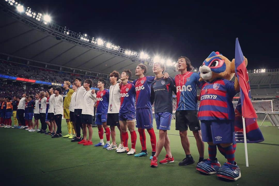 FC東京オフィシャルグッズさんのインスタグラム写真 - (FC東京オフィシャルグッズInstagram)「. vs #ベガルタ仙台 最高の空間で感じた最高の一体感。 @fctokyoofficial  #FC東京 #fctokyo #tokyo」8月12日 22時38分 - fctokyoofficial