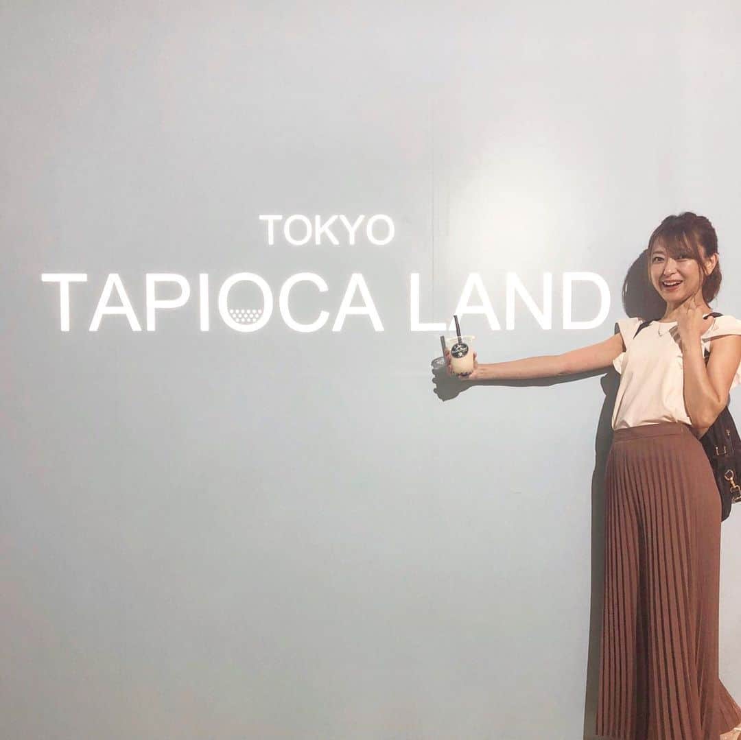 菊池かなこさんのインスタグラム写真 - (菊池かなこInstagram)「・ #東京タピオカランド @tapioca_land_2019 レセプションへ招待頂きました🥤✨ ・ タピオカの夢の国をテーマにした 新感覚タピオカランド✨ ・ タピオカをモチーフにしたフォトブースや タピオカの店舗もopenしてました💛 ・ タピオカブランコ可愛すぎてオススメ ・ 原宿駅前の施設で 8/13-9/16まで開催しています🏳️‍🌈 ・ ୨୧┈┈┈┈┈┈┈┈┈┈┈┈┈┈┈┈┈୨୧ #タピオカランド#タピオカ#タピ活#渋谷タピオカ #原宿タピオカ#原宿カフェ#表参道カフェ #表参道タピオカ#タピオカミルクティー #東カレ倶楽部#東カレ公認インフルエンサー #東京グルメ#グルメ好きと繋がりたい #食べログ #東京グルメ #東京食べ歩き #グルメ女子#グルメ好きな人と繋がりたい #グルメ部 #食レポ#食べログ#グルメインスタグラマー」8月12日 22時45分 - canana_kanako