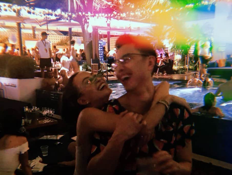 ソニアさんのインスタグラム写真 - (ソニアInstagram)「Signs of a good (but absolutely batshit crazy night) -  1) Champagne overload 2) Friends spontaneously turning up 3) Everyone getting dunked pretty much fully clothed 4) Falling face first into the ground with @jermsng 5) Avery’s phone getting stolen 6) Us tracking phone thief to a hotel in town 7) Avery ACTUALLY getting his phone back 8) 99% of photos were blur  9) @r_hjs probably never hanging out with us again after last night 🤣 10) But eventually (and miraculously) everyone got back in one piece and it was honestly a heck of a night  Thank you @tanjongbeachclub and @havaianassingapore for an explosive end to the long weekend 💥」8月12日 22時55分 - soniachew