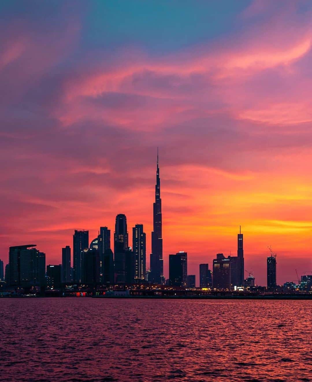 ドバイさんのインスタグラム写真 - (ドバイInstagram)「#Dubai Sunset #دبي 📷:@who.sane」8月12日 22時54分 - dubai