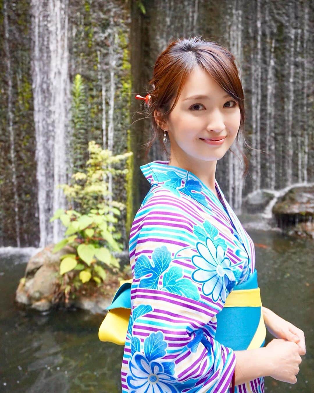 花岡維生のインスタグラム：「夏の思い出ができました👘🍧💓 ＊ #雅叙園で浴衣 #浴衣 #👘 #かき氷 #カキ氷 #🍧 #夏 #summer #夏の思い出 #浴衣ヘア #夏メイク #yukata #🇯🇵 #目黒雅叙園 #夏らしいこと」