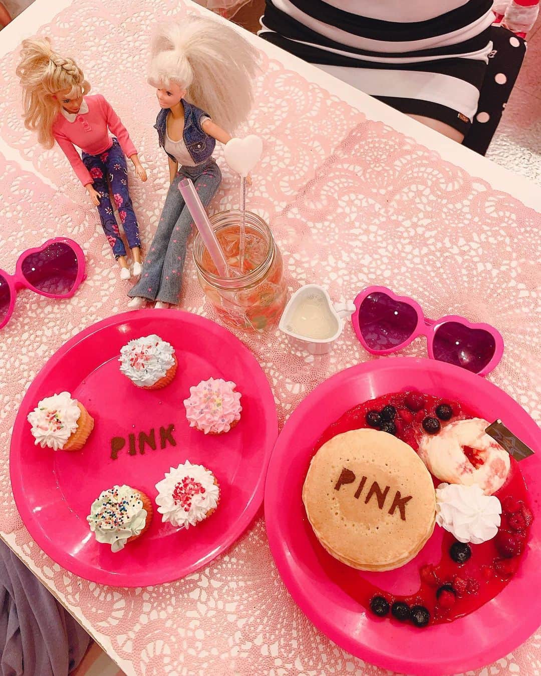 森下悠里さんのインスタグラム写真 - (森下悠里Instagram)「@pinkholiday_barbie 可愛いお店 貸切パーティーとかも良さそう💓 - #party #pink #Barbie #barbiedoll # cafe #restaurant」8月12日 23時13分 - yuurimorishita