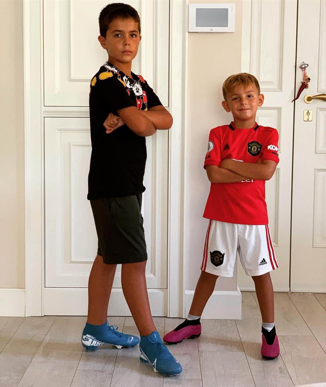 ルイージ・セーペのインスタグラム：「my BOYS」