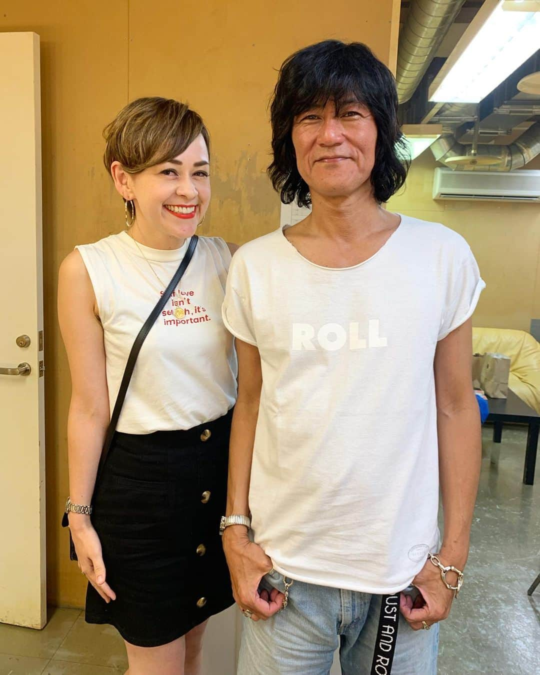 トムセン陽子さんのインスタグラム写真 - (トムセン陽子Instagram)「The Collectorsライブツアー初日行ってきました！ 初日ならではのワクワク感と、個人的には久しぶりの彼らのライブだったこともあって、もぉーそれはそれはテンション天まで上がるレベルにコーフン！ 最新アルバムの曲から定番の曲プラス新しい試みもあったり・・・ 転がり続けるロックンロールスター！ あー、最高の気分です！  #衣装のネタバレになるので #リーダーの写真はあえて2枚目 #最高 #アドレナリン #ライブは私の最高の栄養剤 #thecollectors #ザコレクターズ」8月12日 23時10分 - yokothomsen