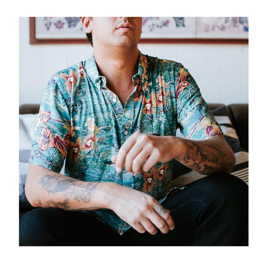 エゼキエルのインスタグラム：「Mondaze 🌴」