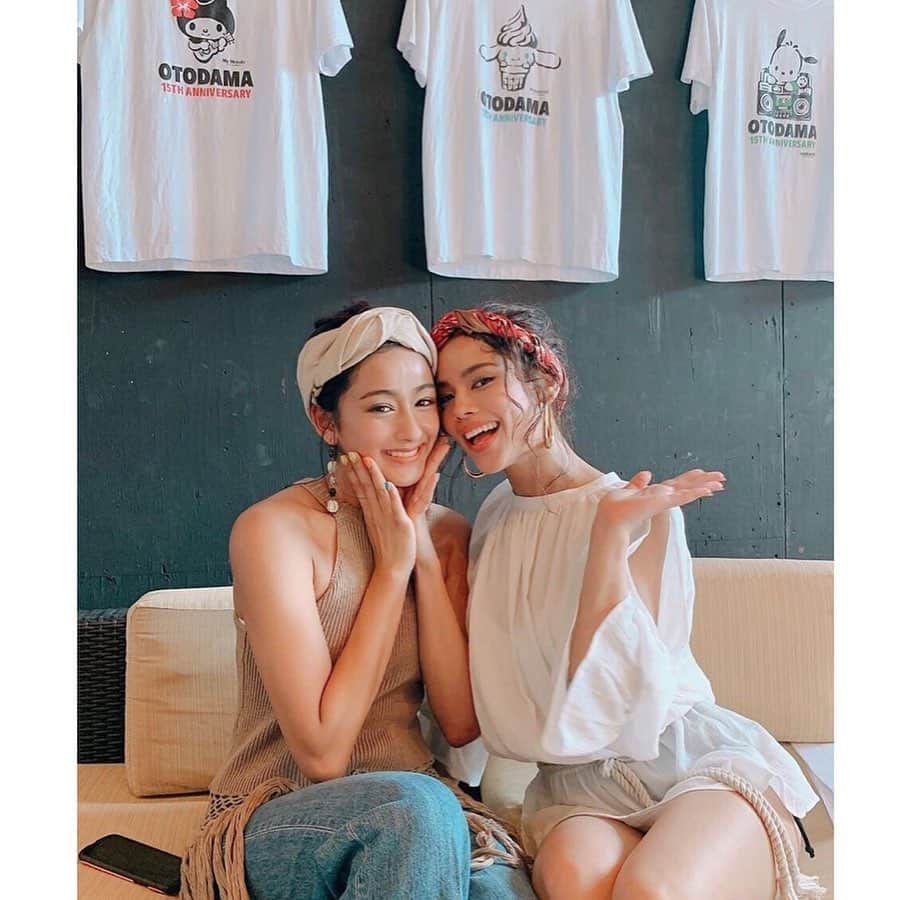佐原モニカのインスタグラム：「TGC Beach 2019✨ 三浦海岸でのOTODAMA  Sea Studio とTGC がプロデュースしたガールズ・ビーチフェス！ ライブミュージックで 一緒に歌わせて頂きました🎶🎤 めっちゃ、緊張したけど…生まれて初めての夢のような体験ができて最高にハッピーでした！ 遊びに来てくれたみなさん ‼︎ ありがとうございました😊💕 Great summer!」