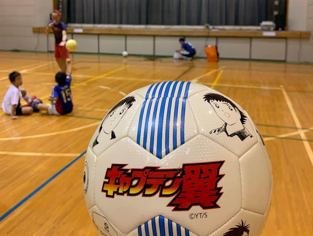 細田阿也さんのインスタグラム写真 - (細田阿也Instagram)「@whatis.tokyo  what's football juggling⚽️ #インディ鈴木 先生による #リフティング教室  サプライズゲストは、、、 華麗なドリブルに身震いしました😍 #永井雄一郎 選手！！！ #spiderman #スパイダーマン 急遽参戦🕸  #長友佑都 さん似の #ムッチー鈴木 さんも #W鈴木 として阿吽の呼吸で 会場を盛り上げて頂きました🎤  #サッカーキッズ  #サッカーパパ  #サッカー女子 の笑顔  #プライスレス ♡ #池尻小学校」8月13日 0時06分 - hosodaaya