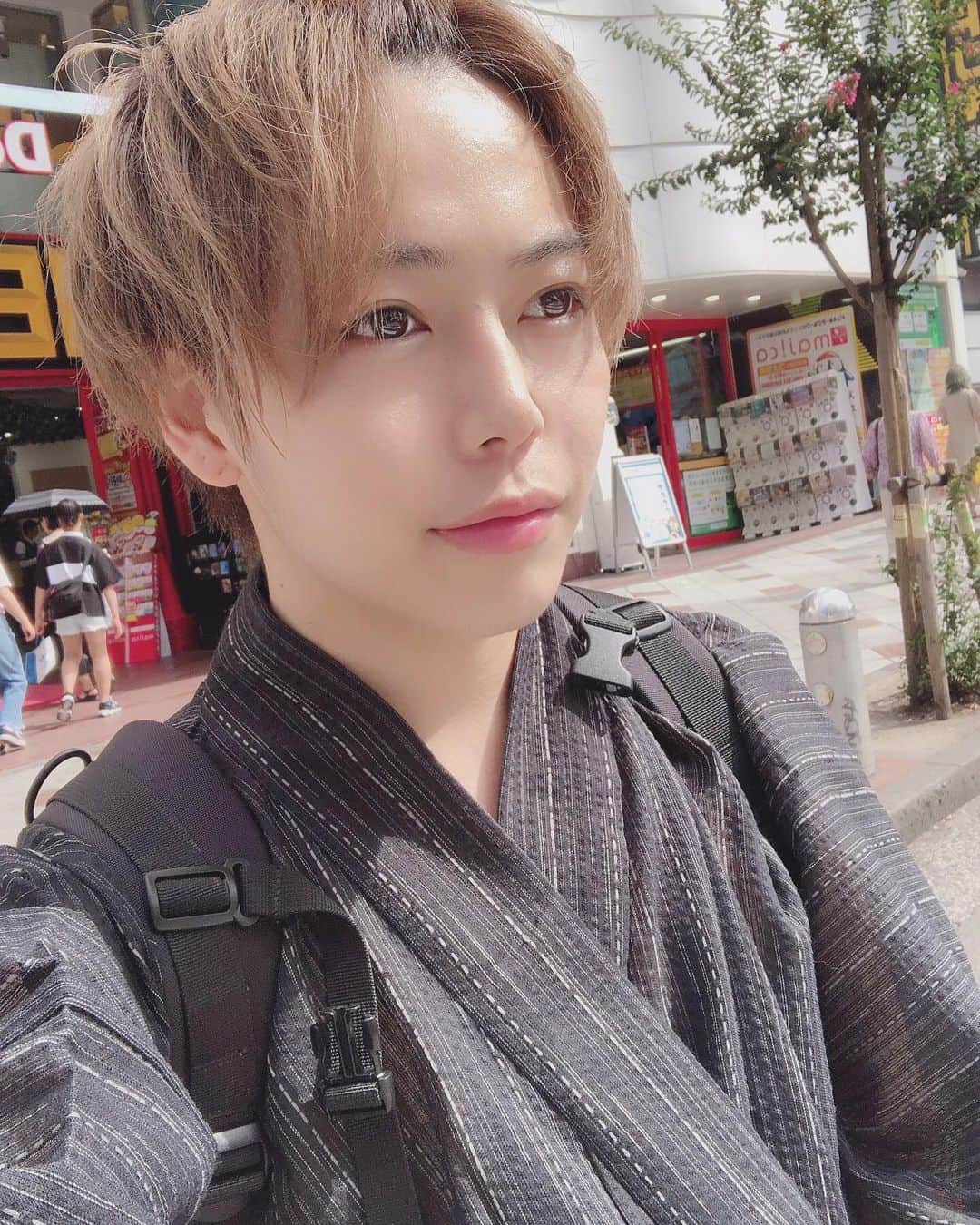 のインスタグラム：「前髪ない人。」