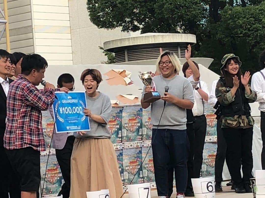 安田遥香（アホロートル）さんのインスタグラム写真 - (安田遥香（アホロートル）Instagram)「今日はホリンピック夏フェスありがとうございました！！﻿ 楽しかった！！！夏を感じました🏄‍♂️﻿ ﻿ ﻿ そして何より！サマサニ優勝できました🏆﻿ 皆様本当にありがとうございます！！！﻿ ﻿ ﻿ お金は、9月20日にある単独ライブと、ずっと我慢してたコンタクト購入に使わせていただきます👁﻿ ﻿ ﻿ 素晴らしいフェスに出られて感謝です！﻿ ﻿ ﻿ #ホリンピック﻿ #ホリンピック夏フェス﻿ #サマサニ﻿ #アホロートル」8月13日 0時34分 - axoyasuda