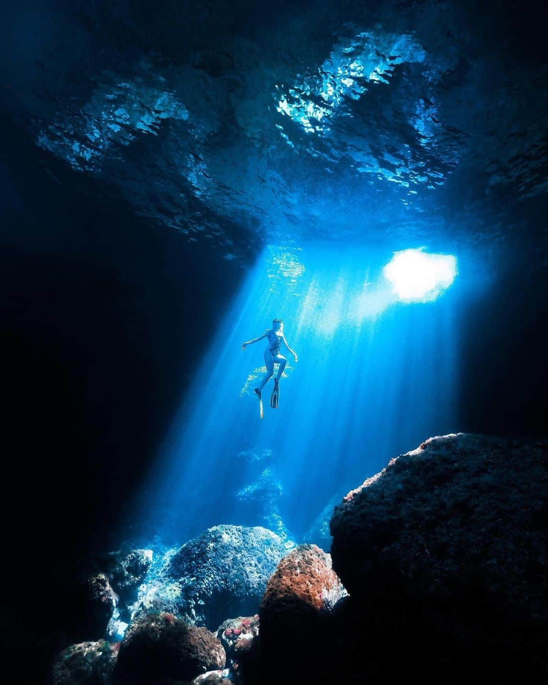 goproさんのインスタグラム写真 - (goproInstagram)「Photo of the Day: Finding light beneath the #BalearicIslands with @danflorit + #GoProHERO7 Black. • • • @GoProES #GoProES #GoProTravel #GoPro #Freediving #UnderwaterPhotography」8月13日 1時19分 - gopro
