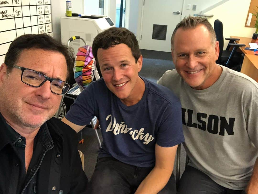 ボブ・サゲットさんのインスタグラム写真 - (ボブ・サゲットInstagram)「Hangin’ with my bros for life @dcoulier and @scottweinger @fullerhouse writer’s offices extra early. I hope the writers don’t miss all the stuff in their desks. My face is so serious because Dave just let one fly. @candacecbure just approved this message.」8月13日 1時23分 - bobsaget