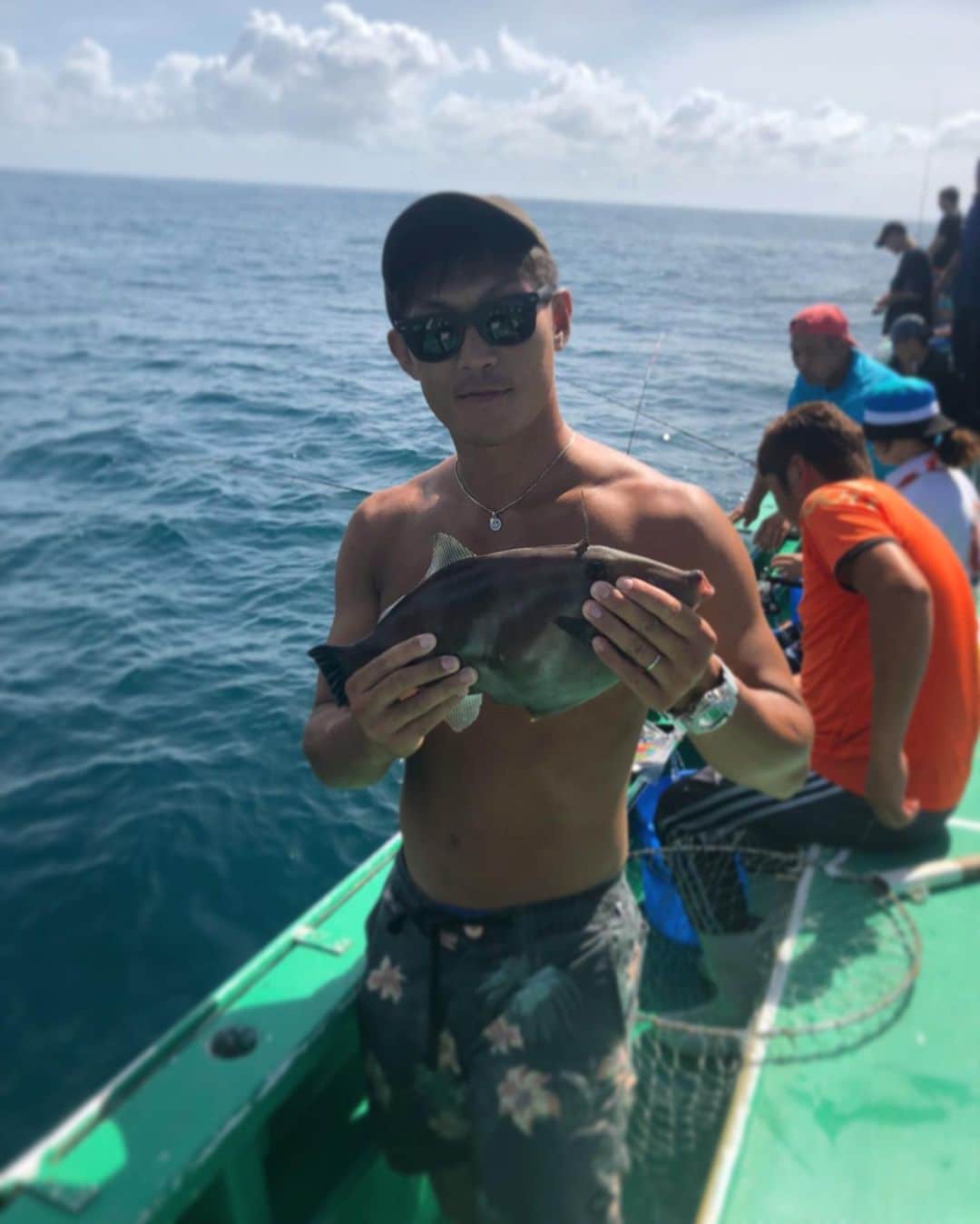 のインスタグラム：「. 誰がウマズラやねん #ウマズラハギ」