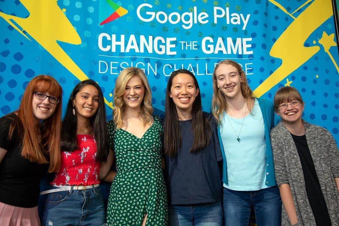 BuzzFeedさんのインスタグラム写真 - (BuzzFeedInstagram)「#ad Our very own @kelseydangerous had the honor of attending Google Play’s #ChangeTheGame Design Challenge winners’ event. The event celebrated five teen girls chosen to have their games built on Google Play! The games will be available to play this fall, but for a sneak peak check out our story and learn more about these inspiring young women at goo.gle/CTG2019」8月13日 2時05分 - buzzfeed
