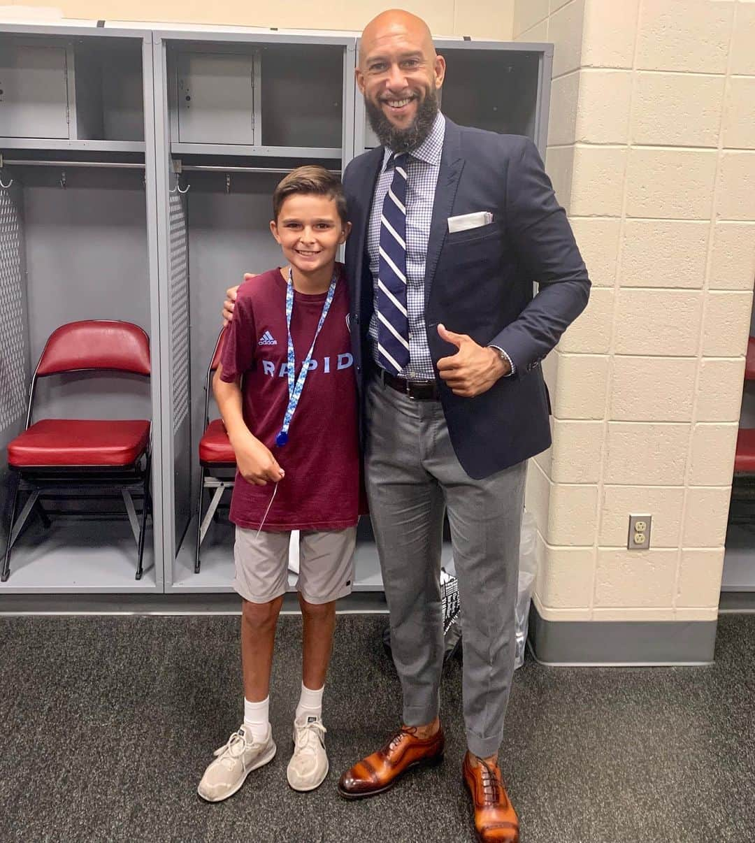 ティム・ハワードさんのインスタグラム写真 - (ティム・ハワードInstagram)「This weekend’s #HowardHeroes was 12 year-old Will. He was diagnosed with TS at age 10, and he not only plays goalkeeper, but he is currently 3rd in the nation in the Super Y Golden Glove race and was just selected for the Michigan Olympic Development Program! Thanks for making the trip to see us, Will! Glad the team got three points for you.」8月13日 2時10分 - timhow1