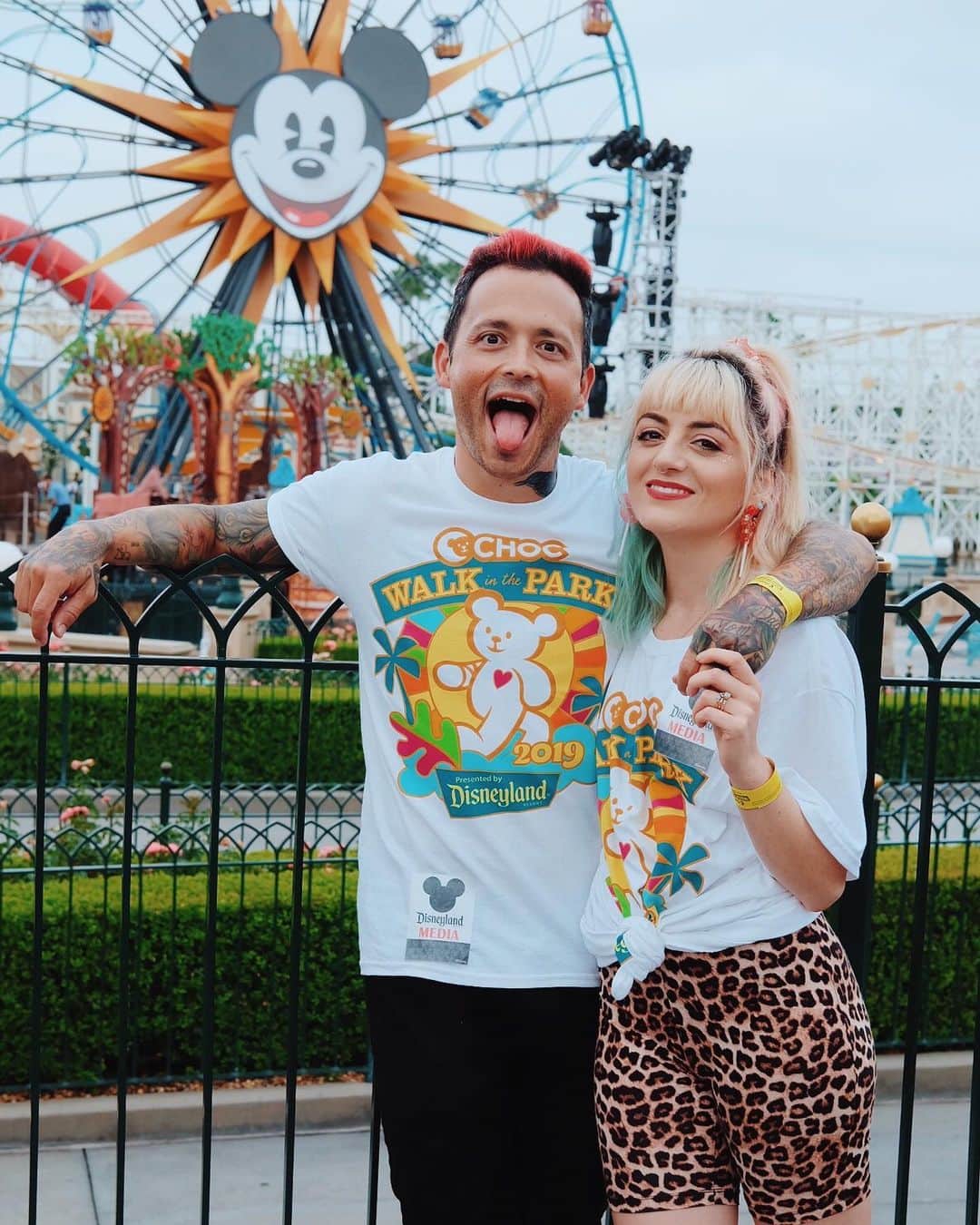 ニック・マーティンのインスタグラム：「Ah! Yesterday at #CHOCwalk was amazing! Our 3rd year doing it and I’m already looking forward to next year. It truly is an awesome event that is also humbling & emotional to be a part of. The children & families that are affected on a daily basis can be hard for the heart to handle, but when you realize & literally see the lives saved due to the amazing staff who work tirelessly at @chocchildrens, you know that this walk is important. It’s special. It helps kids. It helps families. It helps spread awareness. It educates & further develops programs and research needed for children in need of care. To be a part of the 14,000 people in attendance yesterday is something I hold close to my heart.  Much love to every single person who walked with us at @disneyland, donated, or helped spread the word on raising money for @chocfoundation @chocchildrens. We will continue to raise awareness and put forth our efforts to support in any & every way that we can ❤️ #CHOCwalk2019」